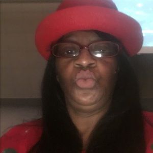 Meet your Posher, Sheila